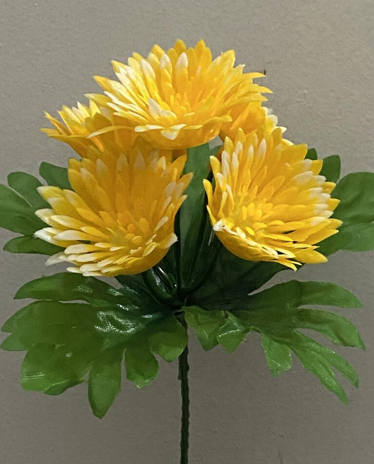 Хризантема плоская пластик