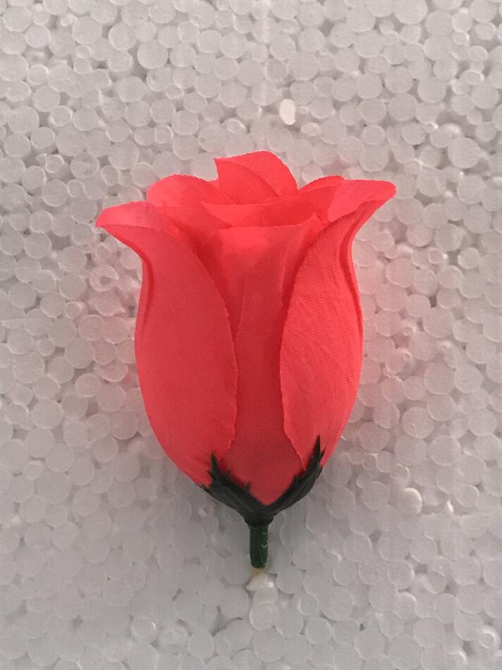 Бутон средний