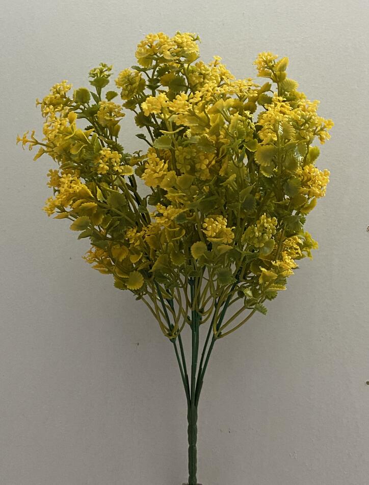 Букет пластик пишною зеленью F-522