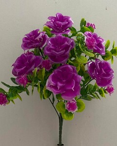 Роза пластик с пупчиком