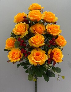 Роза атласна я с ягодами с добавкою