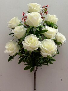 Роза 10 ка кремова