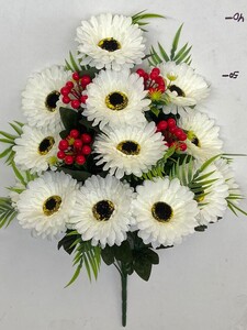 Ромашка с ягодами